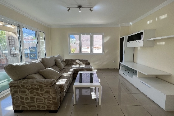 Reihenhaus in Denia zu vermieten, Espace de vie 130 m², Zustand gepflegt, + KLIMA, Klimaanlage, Terrain 160 m², 4 Chambres &agrave; coucher, 3 Badezimmer, Pool, ref.: D-0223-21