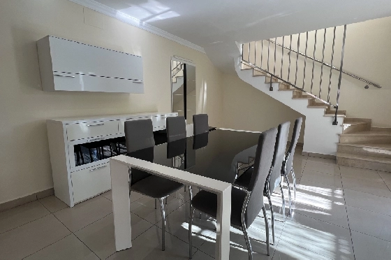 Reihenhaus in Denia zu vermieten, Espace de vie 130 m², Zustand gepflegt, + KLIMA, Klimaanlage, Terrain 160 m², 4 Chambres &agrave; coucher, 3 Badezimmer, Pool, ref.: D-0223-22