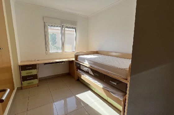 Reihenhaus in Denia zu vermieten, Espace de vie 130 m², Zustand gepflegt, + KLIMA, Klimaanlage, Terrain 160 m², 4 Chambres &agrave; coucher, 3 Badezimmer, Pool, ref.: D-0223-37