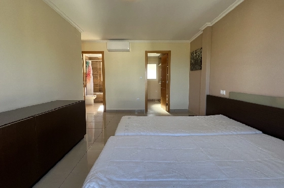Reihenhaus in Denia zu vermieten, Espace de vie 130 m², Zustand gepflegt, + KLIMA, Klimaanlage, Terrain 160 m², 4 Chambres &agrave; coucher, 3 Badezimmer, Pool, ref.: D-0223-51
