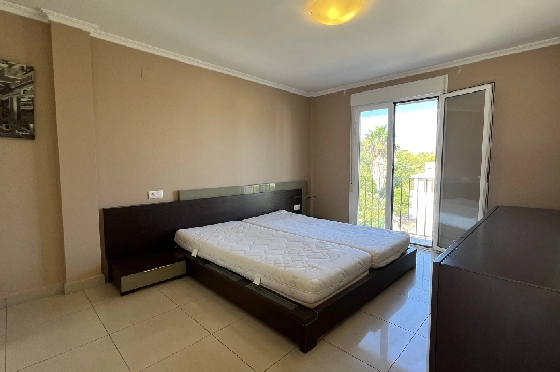 Reihenhaus in Denia zu vermieten, Espace de vie 130 m², Zustand gepflegt, + KLIMA, Klimaanlage, Terrain 160 m², 4 Chambres &agrave; coucher, 3 Badezimmer, Pool, ref.: D-0223-54