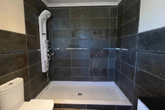 Reihenhaus in Denia zu vermieten, Espace de vie 130 m², Zustand gepflegt, + KLIMA, Klimaanlage, Terrain 160 m², 4 Chambres &agrave; coucher, 3 Badezimmer, Pool, ref.: D-0223-57