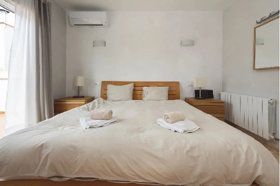 Villa in Javea zu verkaufen, Espace de vie 220 m², Klimaanlage, 4 Chambres &agrave; coucher, 2 Badezimmer, Pool, ref.: BS-83565899-18