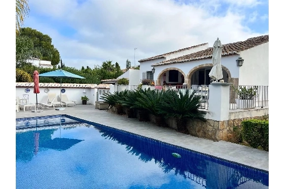 Villa in Javea zu verkaufen, Espace de vie 210 m², Klimaanlage, 4 Chambres &agrave; coucher, 2 Badezimmer, Pool, ref.: BS-83627230-26