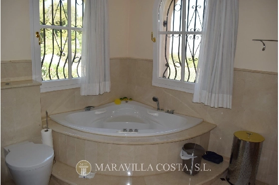 Villa in Pedreguer zu verkaufen, Espace de vie 425 m², Baujahr 2006, + Fussbodenheizung, Klimaanlage, Terrain 1382 m², 5 Chambres &agrave; coucher, 4 Badezimmer, Pool, ref.: MV-2376-21