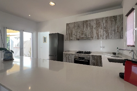Villa in Pedreguer zu verkaufen, Espace de vie 137 m², Baujahr 2015, Zustand gepflegt, + Ofen, Klimaanlage, Terrain 403 m², 2 Chambres &agrave; coucher, 2 Badezimmer, Pool, ref.: RG-0124-9