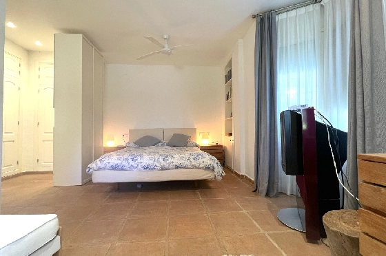 Villa in Denia(Las Rotas) zu verkaufen, Espace de vie 280 m², Baujahr 1989, Zustand gepflegt, + Zentralheizung, Terrain 1150 m², 5 Chambres &agrave; coucher, 4 Badezimmer, Pool, ref.: SC-T0424-17