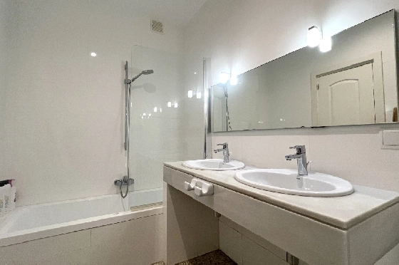Villa in Denia(Las Rotas) zu verkaufen, Espace de vie 280 m², Baujahr 1989, Zustand gepflegt, + Zentralheizung, Terrain 1150 m², 5 Chambres &agrave; coucher, 4 Badezimmer, Pool, ref.: SC-T0424-24