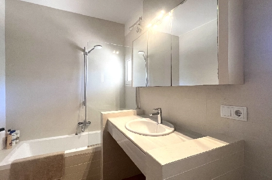Villa in Denia(Las Rotas) zu verkaufen, Espace de vie 280 m², Baujahr 1989, Zustand gepflegt, + Zentralheizung, Terrain 1150 m², 5 Chambres &agrave; coucher, 4 Badezimmer, Pool, ref.: SC-T0424-26