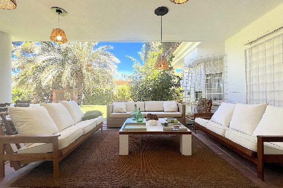 Villa in Denia(Las Rotas) zu verkaufen, Espace de vie 280 m², Baujahr 1989, Zustand gepflegt, + Zentralheizung, Terrain 1150 m², 5 Chambres &agrave; coucher, 4 Badezimmer, Pool, ref.: SC-T0424-31