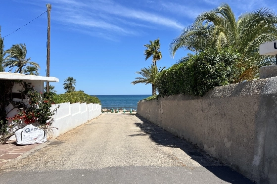 Villa in Denia(Las Rotas) zu verkaufen, Espace de vie 280 m², Baujahr 1989, Zustand gepflegt, + Zentralheizung, Terrain 1150 m², 5 Chambres &agrave; coucher, 4 Badezimmer, Pool, ref.: SC-T0424-35