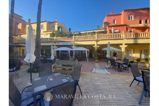 Investition in Javea zu verkaufen, Espace de vie 140 m², Klimaanlage, Pool, ref.: MV-2503-10