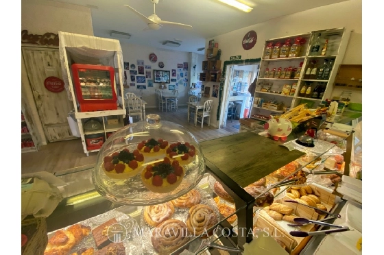 Investition in Javea zu verkaufen, Espace de vie 140 m², Klimaanlage, Pool, ref.: MV-2503-4