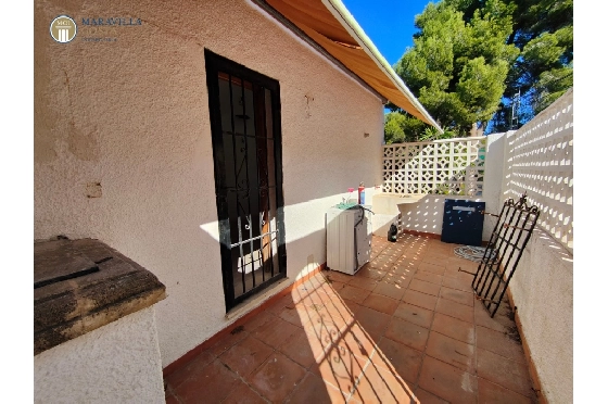 Villa in Javea zu verkaufen, Espace de vie 176 m², Baujahr 1980, Klimaanlage, Terrain 1606 m², 3 Chambres &agrave; coucher, 3 Badezimmer, Pool, ref.: MV-M-2510-27