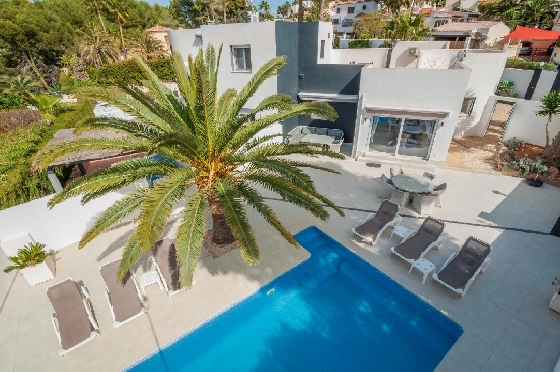 Villa in Benissa(San Jaime) zu verkaufen, Espace de vie 240 m², Klimaanlage, 6 Chambres &agrave; coucher, 3 Badezimmer, Pool, ref.: COB-3449-10535-1