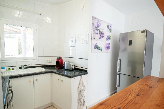Villa in Benissa(San Jaime) zu verkaufen, Espace de vie 240 m², Klimaanlage, 6 Chambres &agrave; coucher, 3 Badezimmer, Pool, ref.: COB-3449-10535-14