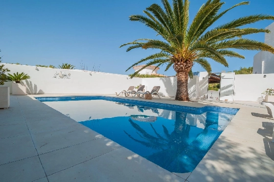 Villa in Benissa(San Jaime) zu verkaufen, Espace de vie 240 m², Klimaanlage, 6 Chambres &agrave; coucher, 3 Badezimmer, Pool, ref.: COB-3449-10535-2