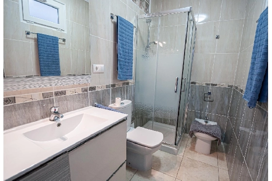 Villa in Benissa(San Jaime) zu verkaufen, Espace de vie 240 m², Klimaanlage, 6 Chambres &agrave; coucher, 3 Badezimmer, Pool, ref.: COB-3449-10535-21