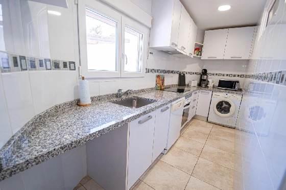 Villa in Benissa(San Jaime) zu verkaufen, Espace de vie 240 m², Klimaanlage, 6 Chambres &agrave; coucher, 3 Badezimmer, Pool, ref.: COB-3449-10535-24