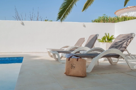 Villa in Benissa(San Jaime) zu verkaufen, Espace de vie 240 m², Klimaanlage, 6 Chambres &agrave; coucher, 3 Badezimmer, Pool, ref.: COB-3449-10535-3