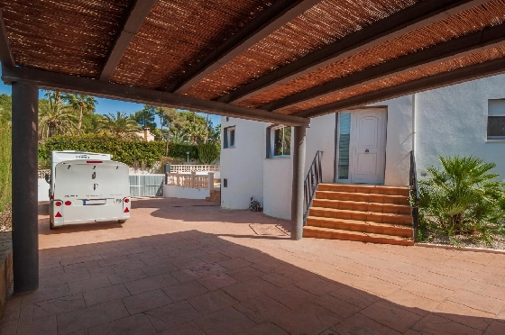 Villa in Benissa(San Jaime) zu verkaufen, Espace de vie 240 m², Klimaanlage, 6 Chambres &agrave; coucher, 3 Badezimmer, Pool, ref.: COB-3449-10535-39