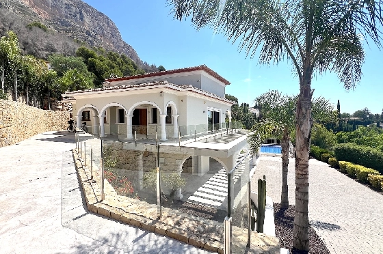Villa in Javea(Ermita) zu verkaufen, Espace de vie 400 m², Baujahr 2018, Zustand neuwertig, + Fussbodenheizung, Klimaanlage, Terrain 1596 m², 3 Chambres &agrave; coucher, 2 Badezimmer, Pool, ref.: AS-0624-48