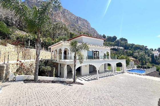 Villa in Javea(Ermita) zu verkaufen, Espace de vie 400 m², Baujahr 2018, Zustand neuwertig, + Fussbodenheizung, Klimaanlage, Terrain 1596 m², 3 Chambres &agrave; coucher, 2 Badezimmer, Pool, ref.: AS-0624-5