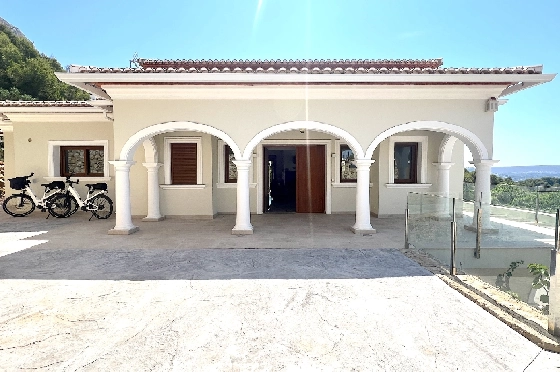 Villa in Javea(Ermita) zu verkaufen, Espace de vie 400 m², Baujahr 2018, Zustand neuwertig, + Fussbodenheizung, Klimaanlage, Terrain 1596 m², 3 Chambres &agrave; coucher, 2 Badezimmer, Pool, ref.: AS-0624-9