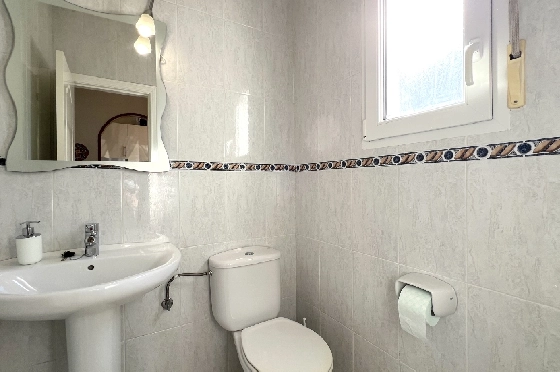 Reihenhaus-Mitte in Pedreguer(Monte Pedreguer) zu verkaufen, Espace de vie 90 m², Baujahr 2002, Zustand gepflegt, + KLIMA, Klimaanlage, Terrain 109 m², 2 Chambres &agrave; coucher, 1 Badezimmer, Pool, ref.: AS-0724-12