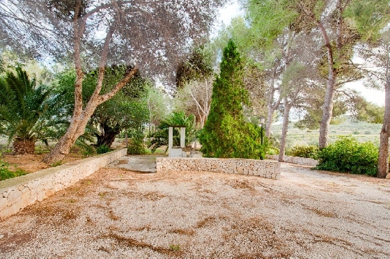 Finca in Gata de Gorgos zu verkaufen, Espace de vie 450 m², Baujahr 1900, + Ofen, Klimaanlage, Terrain 20000 m², 4 Chambres &agrave; coucher, 2 Badezimmer, Pool, ref.: AM-11846DA-15