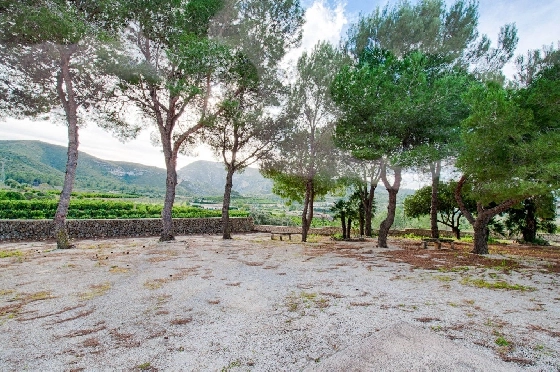 Finca in Gata de Gorgos zu verkaufen, Espace de vie 450 m², Baujahr 1900, + Ofen, Klimaanlage, Terrain 20000 m², 4 Chambres &agrave; coucher, 2 Badezimmer, Pool, ref.: AM-11846DA-17