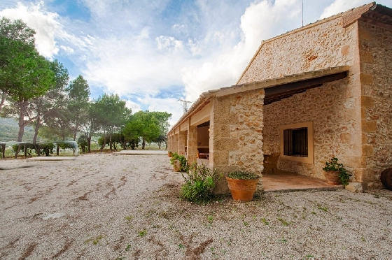 Finca in Gata de Gorgos zu verkaufen, Espace de vie 450 m², Baujahr 1900, + Ofen, Klimaanlage, Terrain 20000 m², 4 Chambres &agrave; coucher, 2 Badezimmer, Pool, ref.: AM-11846DA-3