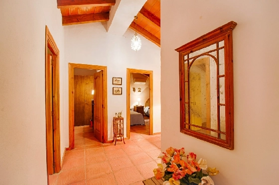 Finca in Gata de Gorgos zu verkaufen, Espace de vie 450 m², Baujahr 1900, + Ofen, Klimaanlage, Terrain 20000 m², 4 Chambres &agrave; coucher, 2 Badezimmer, Pool, ref.: AM-11846DA-36