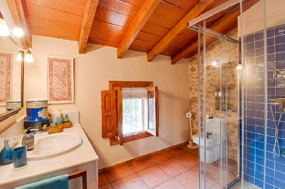 Finca in Gata de Gorgos zu verkaufen, Espace de vie 450 m², Baujahr 1900, + Ofen, Klimaanlage, Terrain 20000 m², 4 Chambres &agrave; coucher, 2 Badezimmer, Pool, ref.: AM-11846DA-42