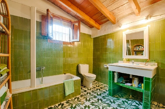 Finca in Gata de Gorgos zu verkaufen, Espace de vie 450 m², Baujahr 1900, + Ofen, Klimaanlage, Terrain 20000 m², 4 Chambres &agrave; coucher, 2 Badezimmer, Pool, ref.: AM-11846DA-44