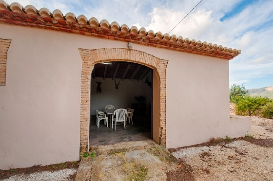 Finca in Gata de Gorgos zu verkaufen, Espace de vie 450 m², Baujahr 1900, + Ofen, Klimaanlage, Terrain 20000 m², 4 Chambres &agrave; coucher, 2 Badezimmer, Pool, ref.: AM-11846DA-45