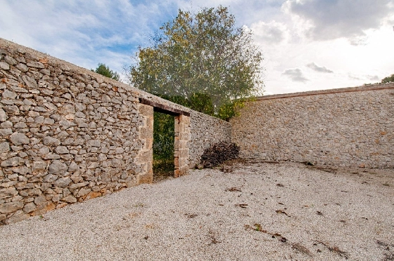Finca in Gata de Gorgos zu verkaufen, Espace de vie 450 m², Baujahr 1900, + Ofen, Klimaanlage, Terrain 20000 m², 4 Chambres &agrave; coucher, 2 Badezimmer, Pool, ref.: AM-11846DA-47