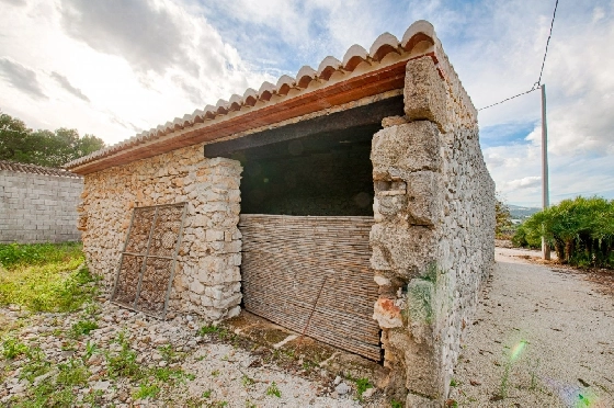 Finca in Gata de Gorgos zu verkaufen, Espace de vie 450 m², Baujahr 1900, + Ofen, Klimaanlage, Terrain 20000 m², 4 Chambres &agrave; coucher, 2 Badezimmer, Pool, ref.: AM-11846DA-48