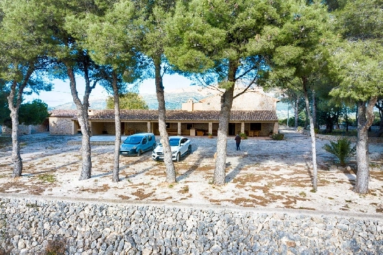 Finca in Gata de Gorgos zu verkaufen, Espace de vie 450 m², Baujahr 1900, + Ofen, Klimaanlage, Terrain 20000 m², 4 Chambres &agrave; coucher, 2 Badezimmer, Pool, ref.: AM-11846DA-7