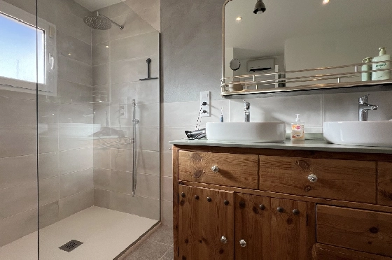 Villa in Gata de Gorgos(Monte Pedreguer) zur Ferienvermietung, Espace de vie 180 m², Baujahr 2006, + Ofen, Klimaanlage, Terrain 600 m², 3 Chambres &agrave; coucher, 3 Badezimmer, Pool, ref.: T-0624-20