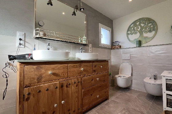 Villa in Gata de Gorgos(Monte Pedreguer) zur Ferienvermietung, Espace de vie 180 m², Baujahr 2006, + Ofen, Klimaanlage, Terrain 600 m², 3 Chambres &agrave; coucher, 3 Badezimmer, Pool, ref.: T-0624-21