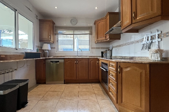 Villa in Gata de Gorgos(Monte Pedreguer) zur Ferienvermietung, Espace de vie 180 m², Baujahr 2006, + Ofen, Klimaanlage, Terrain 600 m², 3 Chambres &agrave; coucher, 3 Badezimmer, Pool, ref.: T-0624-25