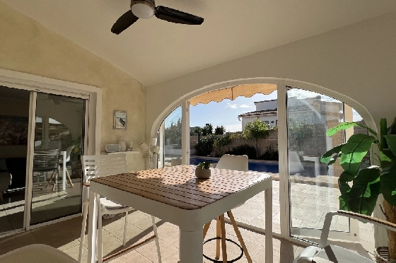 Villa in Gata de Gorgos(Monte Pedreguer) zur Ferienvermietung, Espace de vie 180 m², Baujahr 2006, + Ofen, Klimaanlage, Terrain 600 m², 3 Chambres &agrave; coucher, 3 Badezimmer, Pool, ref.: T-0624-26