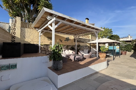 Villa in Gata de Gorgos(Monte Pedreguer) zur Ferienvermietung, Espace de vie 180 m², Baujahr 2006, + Ofen, Klimaanlage, Terrain 600 m², 3 Chambres &agrave; coucher, 3 Badezimmer, Pool, ref.: T-0624-31