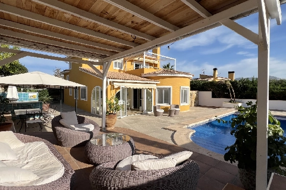 Villa in Gata de Gorgos(Monte Pedreguer) zur Ferienvermietung, Espace de vie 180 m², Baujahr 2006, + Ofen, Klimaanlage, Terrain 600 m², 3 Chambres &agrave; coucher, 3 Badezimmer, Pool, ref.: T-0624-32