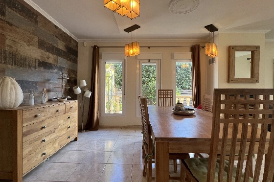 Villa in Gata de Gorgos(Monte Pedreguer) zur Ferienvermietung, Espace de vie 180 m², Baujahr 2006, + Ofen, Klimaanlage, Terrain 600 m², 3 Chambres &agrave; coucher, 3 Badezimmer, Pool, ref.: T-0624-5