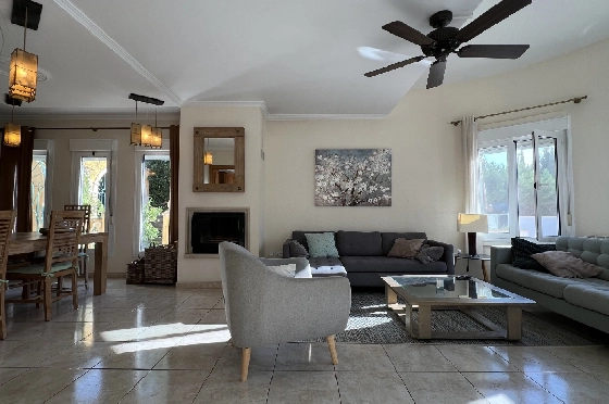 Villa in Gata de Gorgos(Monte Pedreguer) zur Ferienvermietung, Espace de vie 180 m², Baujahr 2006, + Ofen, Klimaanlage, Terrain 600 m², 3 Chambres &agrave; coucher, 3 Badezimmer, Pool, ref.: T-0624-7