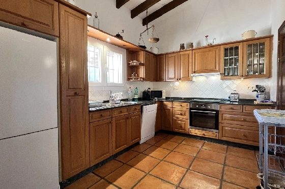Villa in Pego-Monte Pego zu verkaufen, Espace de vie 310 m², Baujahr 1988, + Zentralheizung, Klimaanlage, Terrain 3370 m², 4 Chambres &agrave; coucher, 4 Badezimmer, Pool, ref.: JS-0425-13