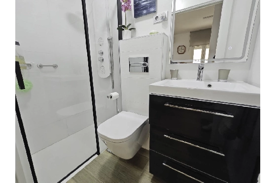 Villa in Denia zu verkaufen, Espace de vie 121 m², Klimaanlage, Terrain 623 m², 4 Chambres &agrave; coucher, 2 Badezimmer, Pool, ref.: CO-C25935-16