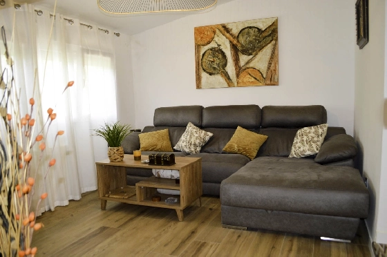 Villa in Denia zu verkaufen, Espace de vie 121 m², Klimaanlage, Terrain 623 m², 4 Chambres &agrave; coucher, 2 Badezimmer, Pool, ref.: CO-C25935-22